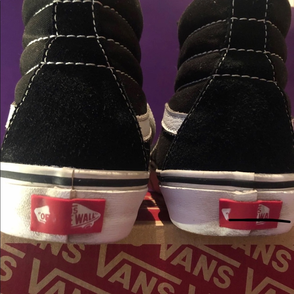 Vans - Picture 2 of 6